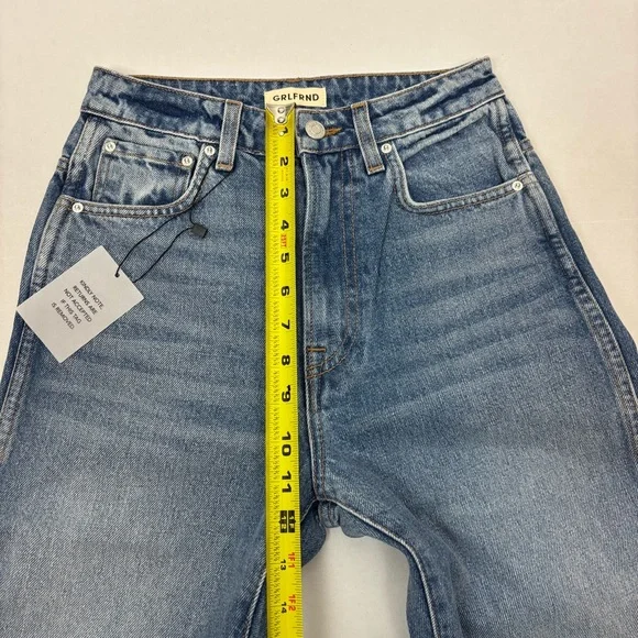 GRLFRND Sara Super High Rise Straight in Lenox Hill Size 25